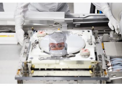 ASML completes 100th EUV photoengraving machine shipment: capacity will increase significantly in 2021